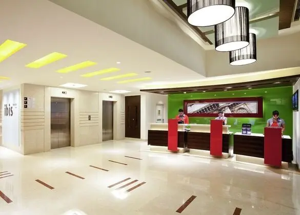 ibis Mumbai Airport Hotel - Lobi