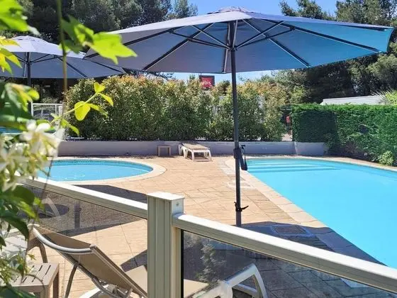 ibis Nimes Ouest - Dış Mekan