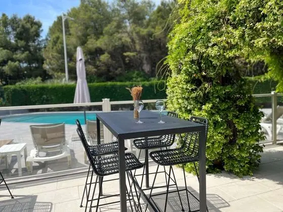 ibis Nimes Ouest - Havuz