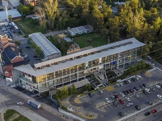 Ibis Pilar