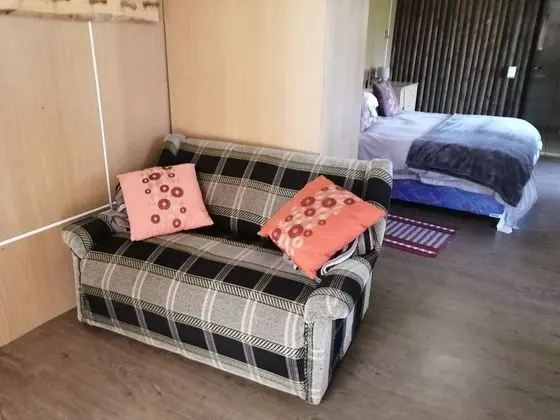 Ibis Place Guest House - Oda