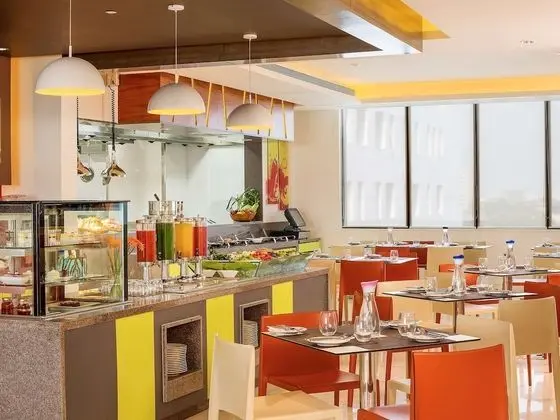 ibis Pune Viman Nagar Hotel - Yerinde Yemek