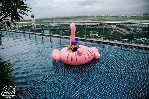 Ibis Saigon Airport - Havuz