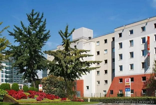 ibis Saint Denis Stade Sud