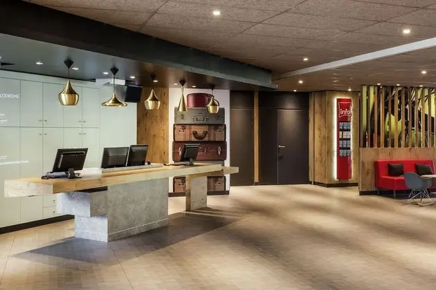 ibis Saint Quentin En Yvelines Velodrome - Lobi
