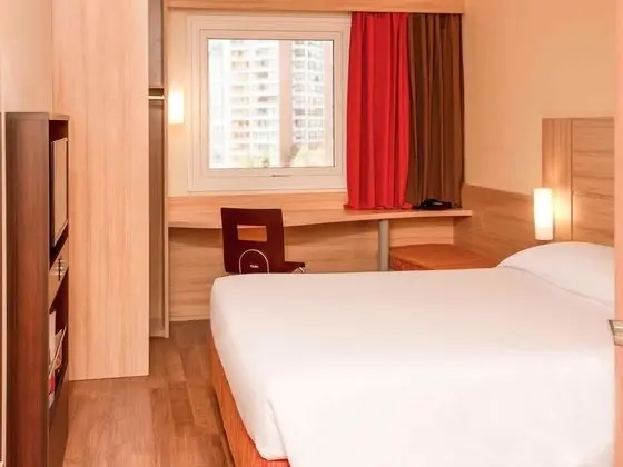 ibis Santiago Las Condes Manquehue Hotel - Dış Mekan