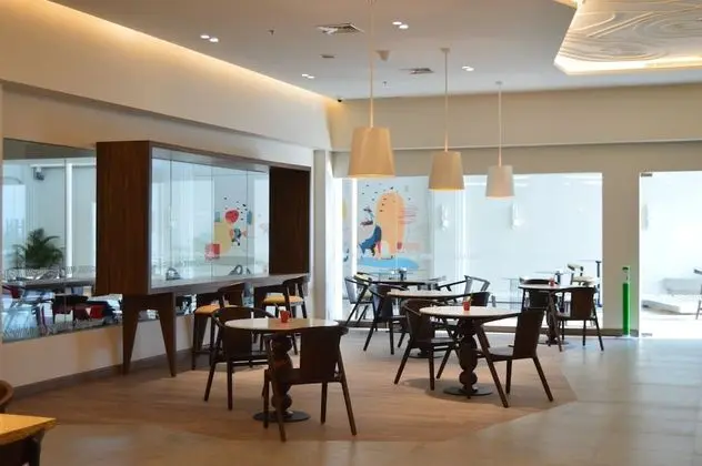 ibis Styles Bandung Grand Central - Yerinde Yemek