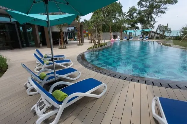 Ibis Styles Batam Nagoya - Havuz