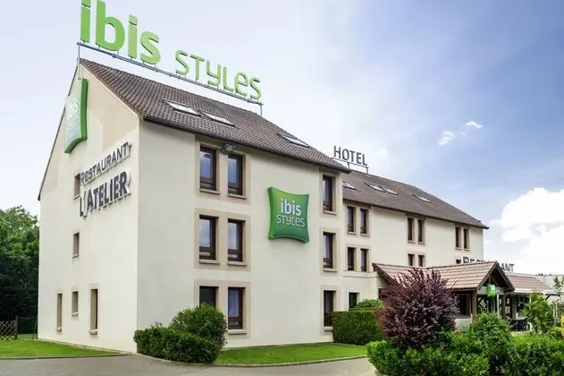 IBIS STYLES CHARTRES