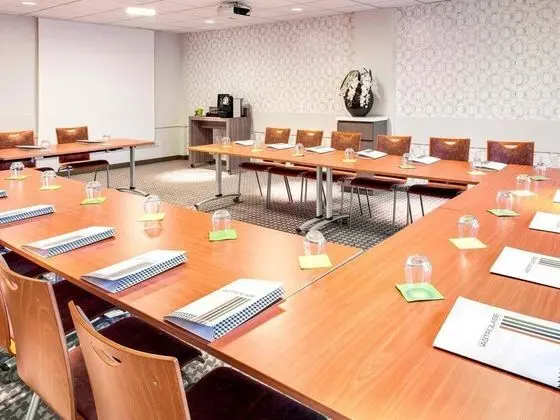 Ibis Styles Clermont Ferrand Le Brezet Aeroport