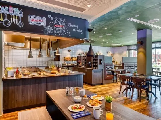 ibis Styles Hamburg Barmbek - Yerinde Yemek