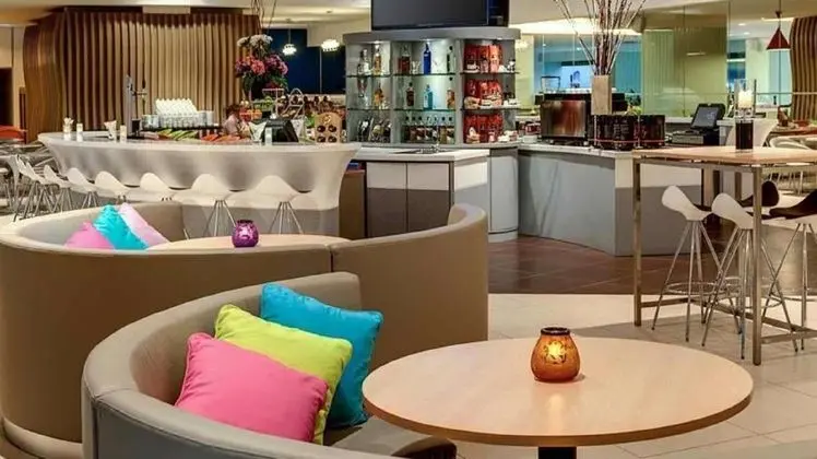 Ibis Styles Kl Fraser Business - Bar