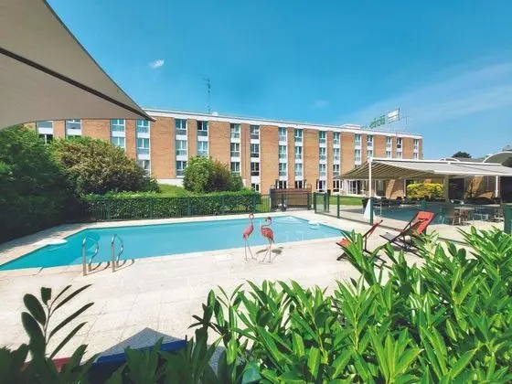 ibis Styles Lille Neuville en Ferrain - Havuz
