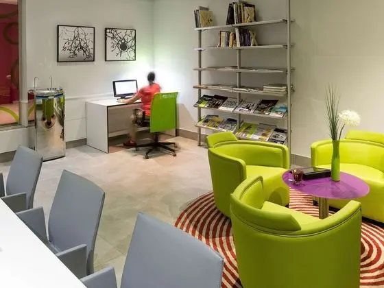 Ibis Styles Madrid Prado - Dış Mekan