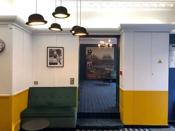 ibis Styles Paris Cadet Lafayette - Lobi