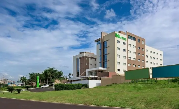 Ibis Styles Ribeirão Preto Maurilio Biagi - Dış Mekan