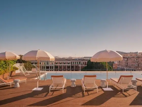 Ibis Styles Sevilla Santa Justa - Havuz