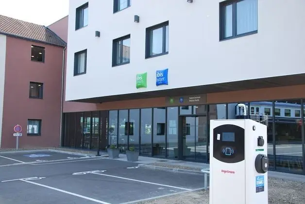Ibis Styles Valenciennes Petite Foret - Dış Mekan