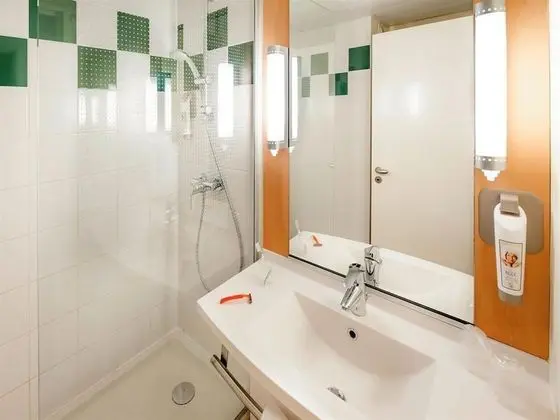 ibis Vannes - Genel