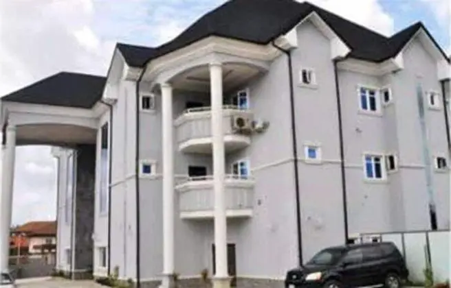 Ice Grand Hotel & Suites