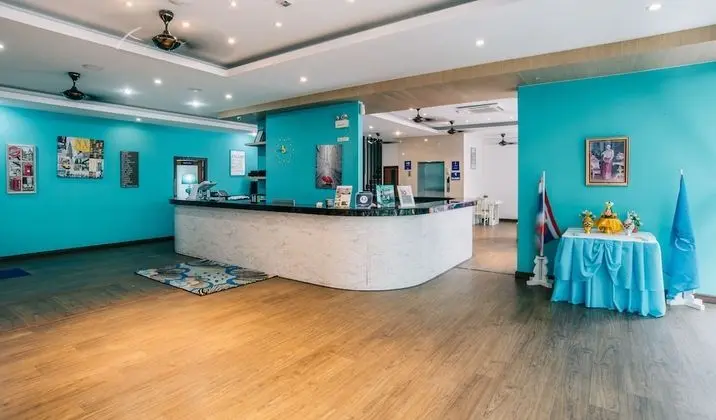 iCheck inn Central Patong