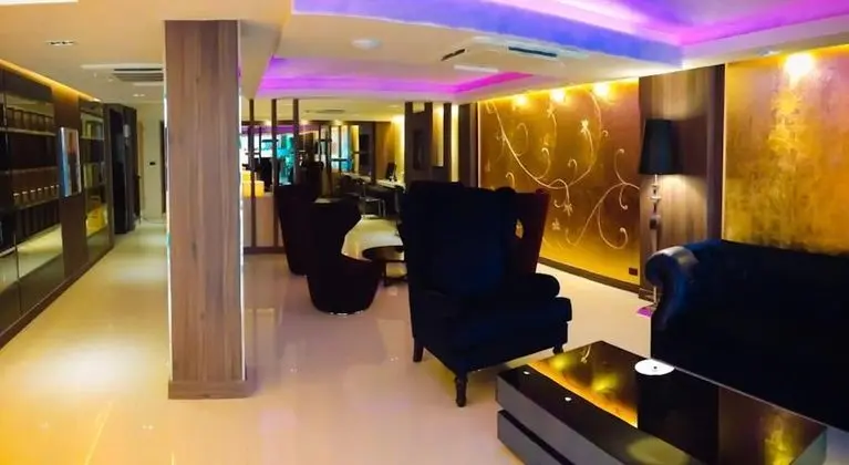 ICheck Inn Nana - Lobi