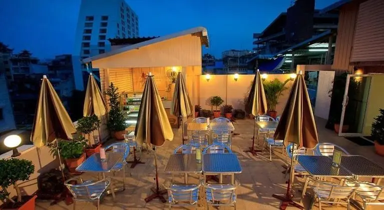 iCheck inn Regency China Town