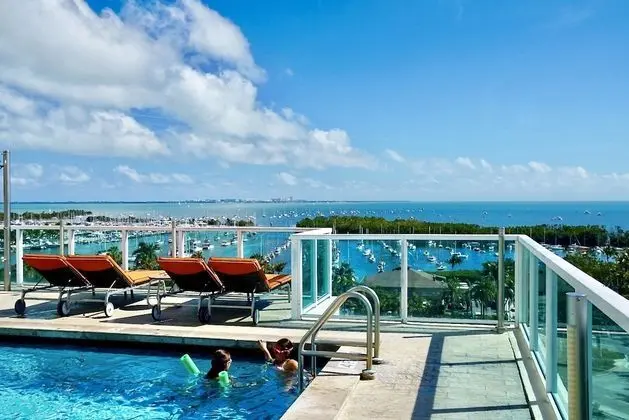 iCoconutGrove Vacation Rentals - Havuz