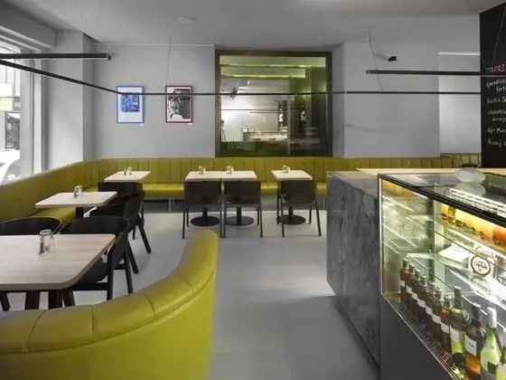 The Icon Hotel & Lounge