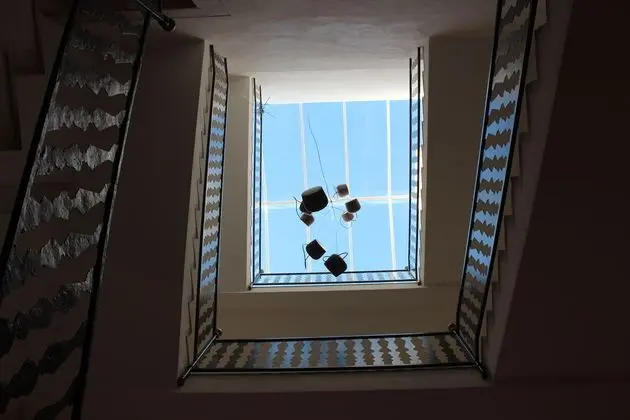 Icon Rosetó by Petit Palace