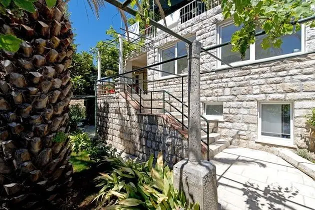 Ida Apartments
