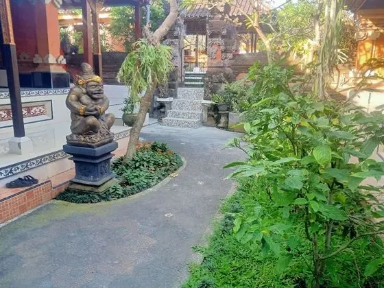 Ida  Guest House