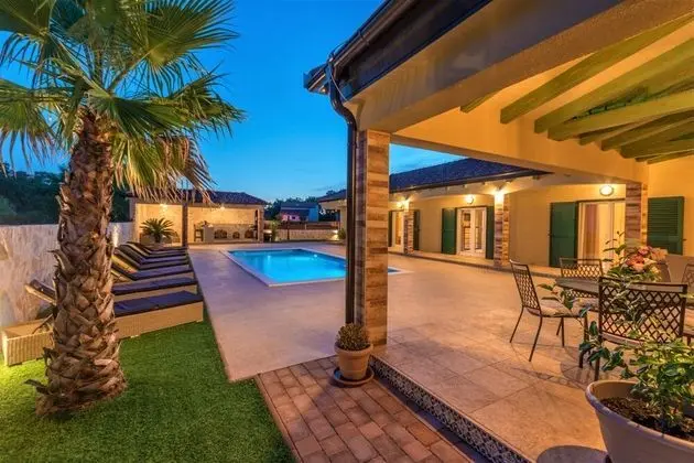 Villa Idassa Villa in Zadar Area for 10 With Pool Trampoline Table Footbal Picado