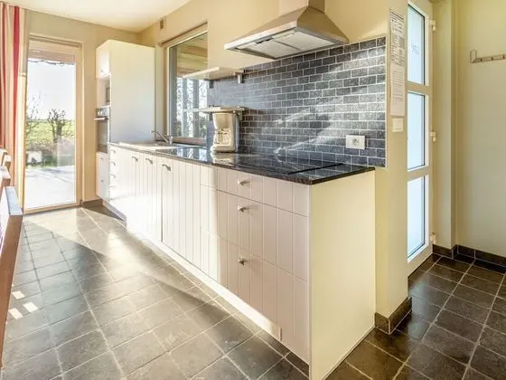 Ideal Holiday Home in Gijverinkhove With Terrace, Garden - Mutfak