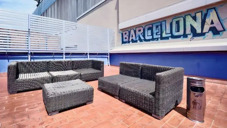 Ideal Youth Hostel
