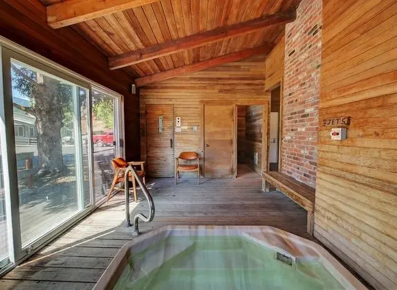 Idle A While Cabins
