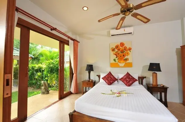 Idyllic Samui Beach Villa Resort - Oda