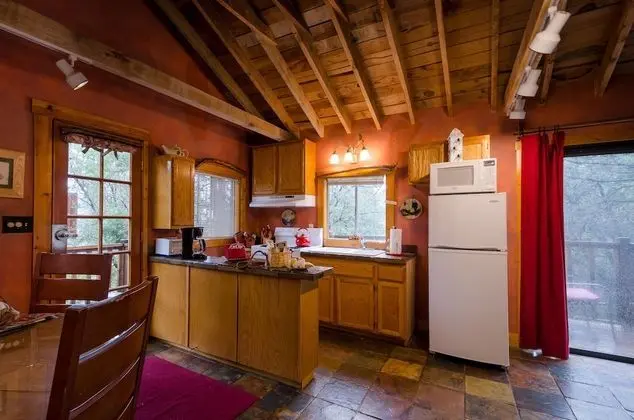 Idyllwild Bunkhouse - Mutfak