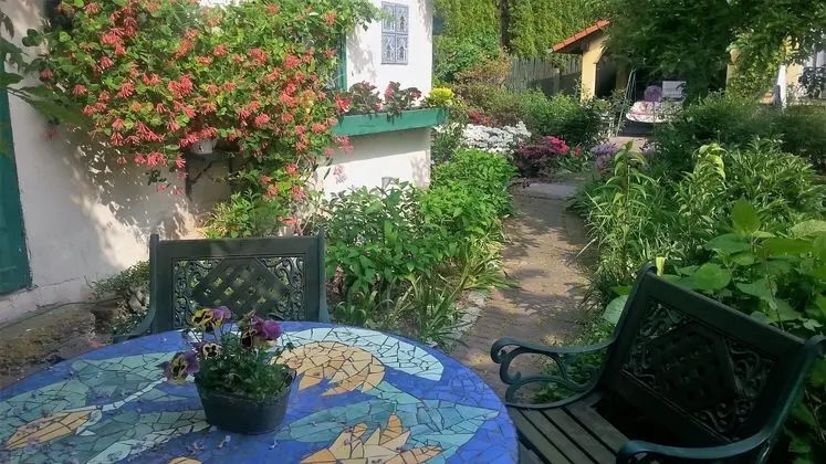 If you Want to Explore Lower Silesia, Sunny Apartment is the Perfect Location - Öne Çıkan Resim