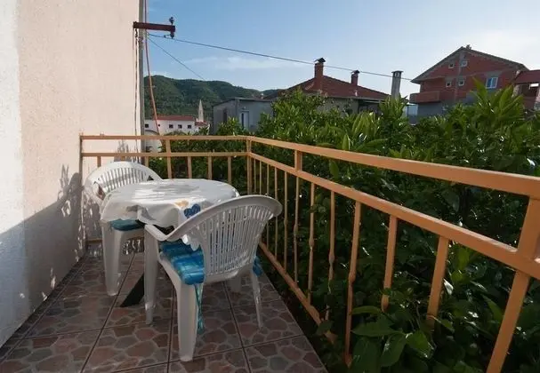 Igor - Near Center - A4-hector