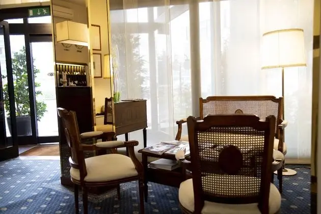 IH Hotels Milano Eur Trezzano sul Naviglio - Lobi