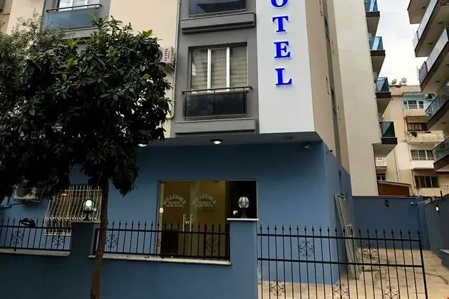 İkarus Hotel