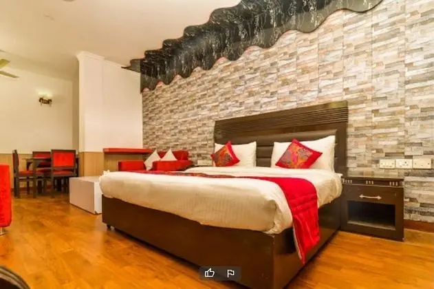 IKON Residency Near Fortis Escorts Hospital - Oda