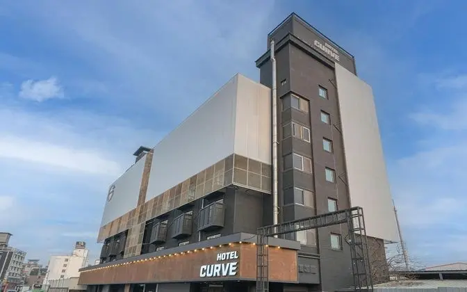 Iksan Hotel Curve