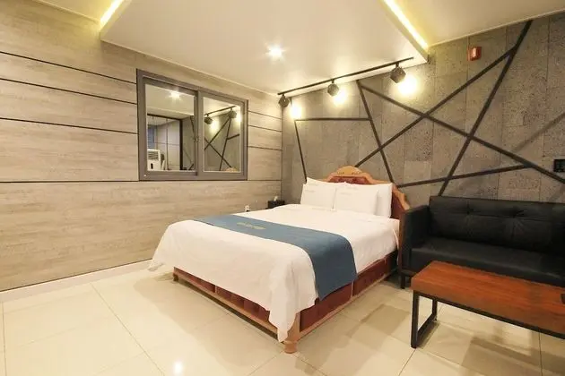 Iksan Feel Self Check-in Motel