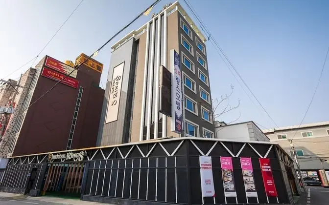 Iksan Hotel Rings