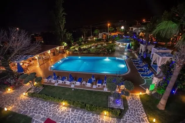 İksirci Baba Hotel