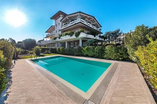 Il Coccodrillo 20 con Piscina by Wonderful Italy