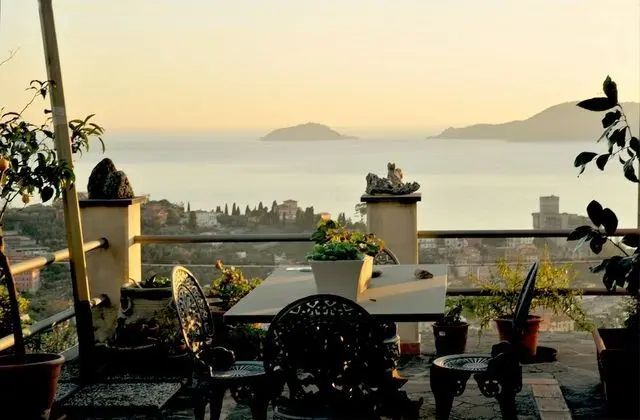 Il Golfo Artisti e Poeti Villa Thea