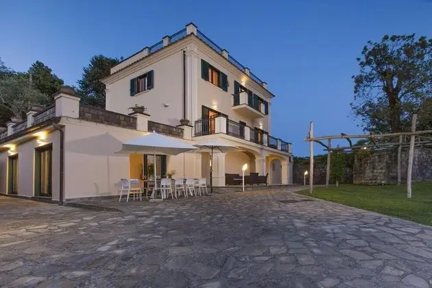 Villa Il Noce With Private Pool SPA Garden BBQ and Parking